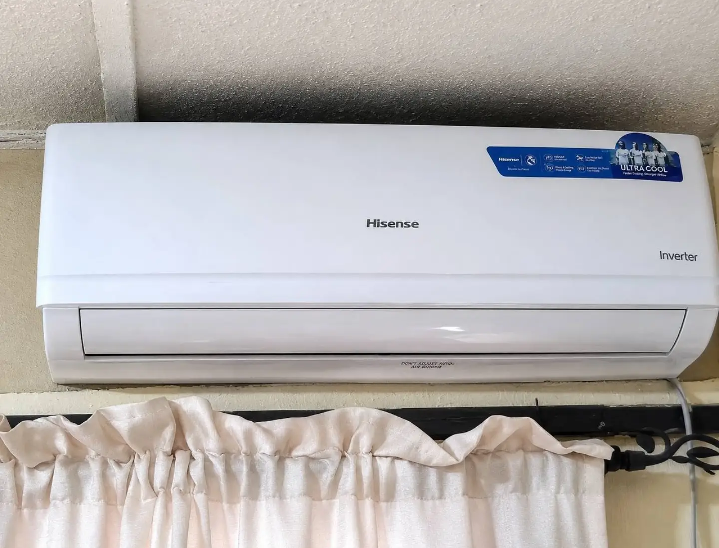 USED HISENSE 1.5HP INVERTER AC WITH REMOTE AND KITS
