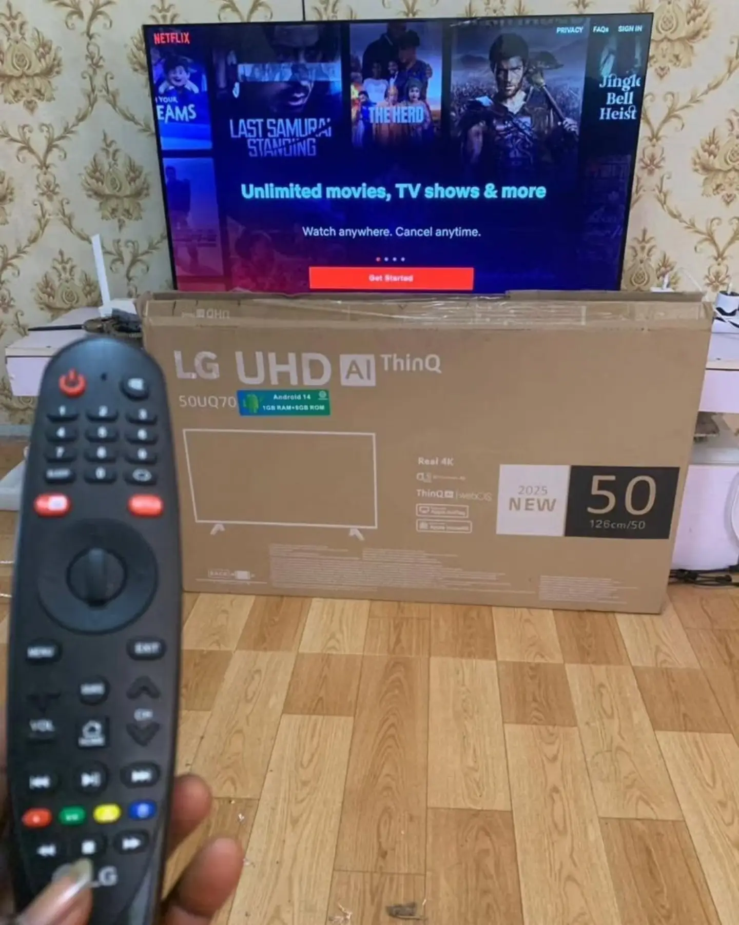 USED LG 50 INCHES 4K UHD SMART TV WITH REMOTE