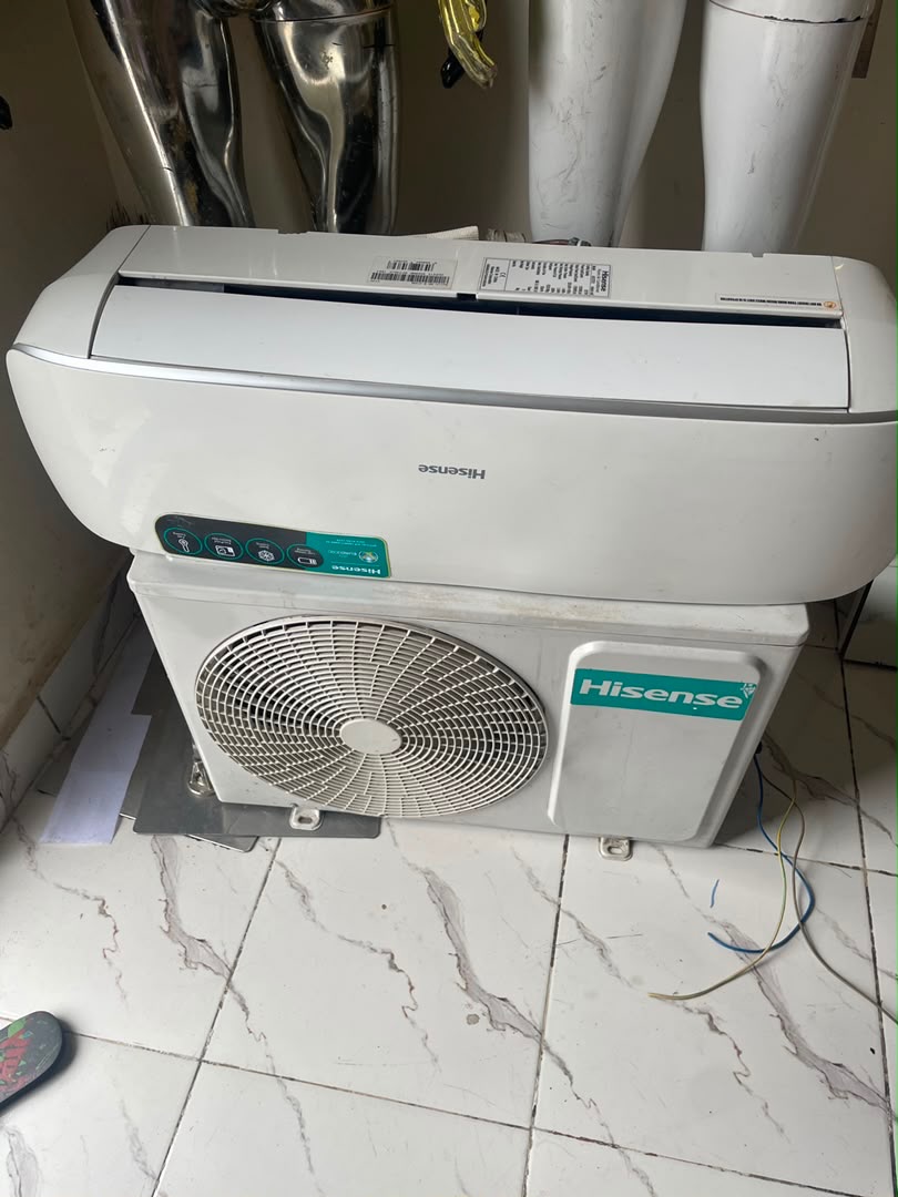 1.5hp Hisense Ac (remote available )